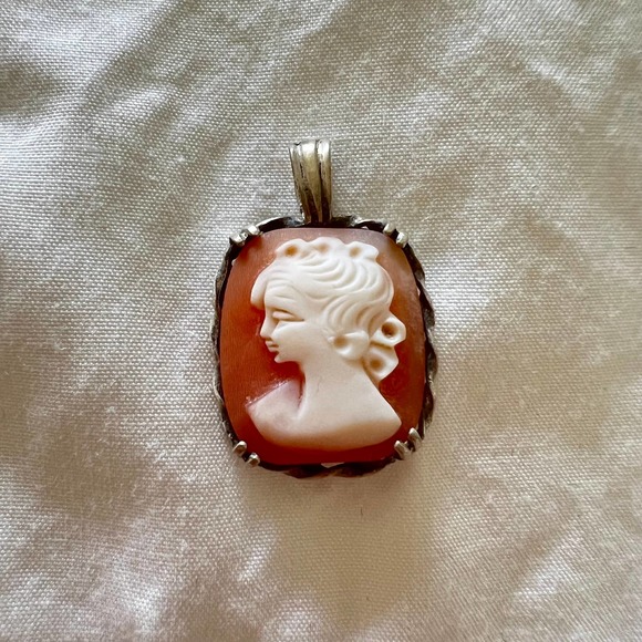 Vintage Antique Cameo Pendant Italian Bacchante Profile - Picture 1 of 5